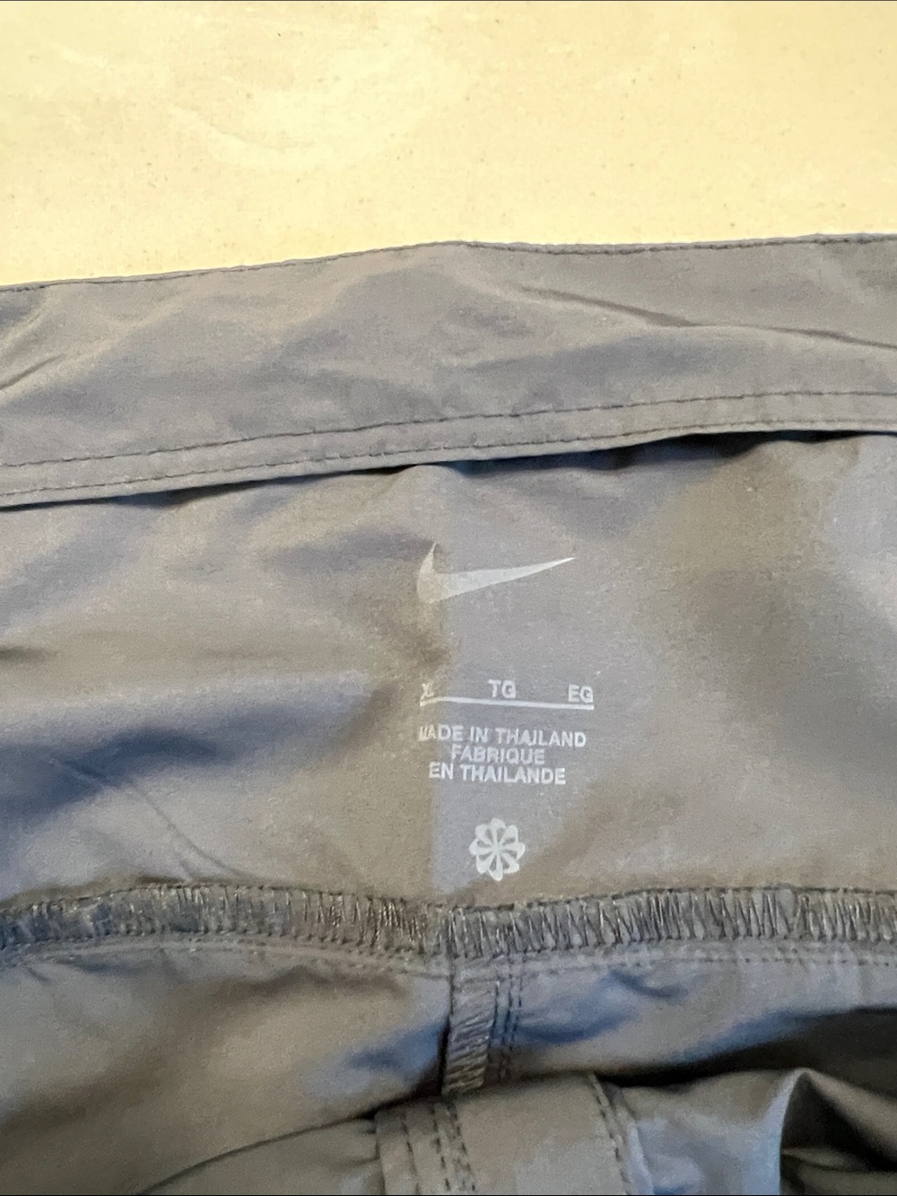 Nike Men’s Black Cargo Tech Pants - Picture 9 of 12
